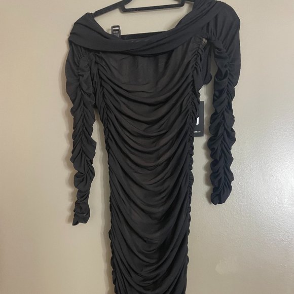 Ready In A Ruched Off Shoulder Midi Dress - Picture 2 of 4